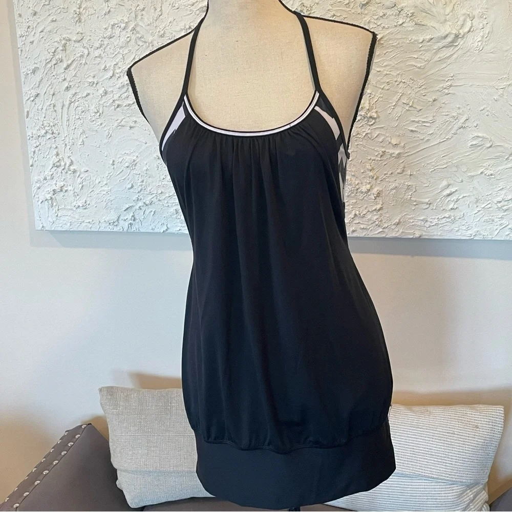 Lululemon No Limits Tank Size 6 Black / Arrow Chevron White Black Yoga.
